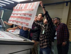 KPU BLORA AWASI LANGSUNG PRODUKSI SURAT SUARA PILBUP 2024 DI BOGOR