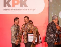 PEMPROV JATENG RAIH PENGHARGAAN ATAS UPAYA AKTIF PEMBERDAYAAN ANTI KORUPSI
