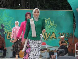 BLORA RAYAKAN FESTIVAL BERKEBAYA 2024 DENGAN RIBUAN PESERTA