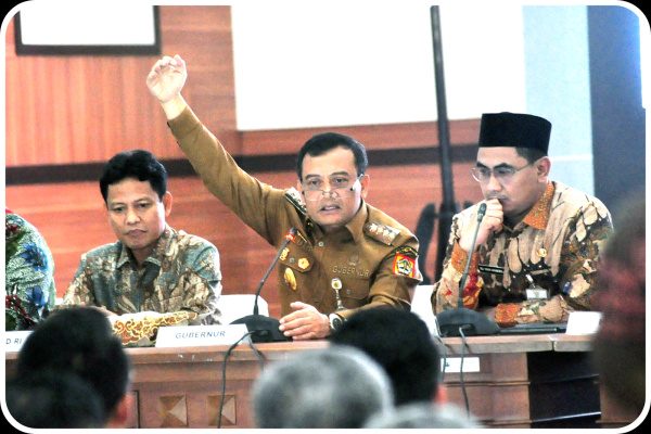 LIMA FOKUS INFRASTRUKTUR JATENG 2025: JALAN, PENDIDIKAN, HINGGA SWASEMBADA PANGAN
