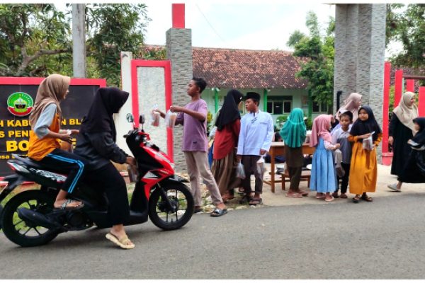 SDN 1 BOGOREJO GELAR SAFARI RAMADHAN, TANAMKAN NILAI BERBAGI SEJAK DINI