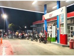 SPBU BLORA RAMAI! WARGA SIAPKAN STOK BBM UNTUK LEBARAN