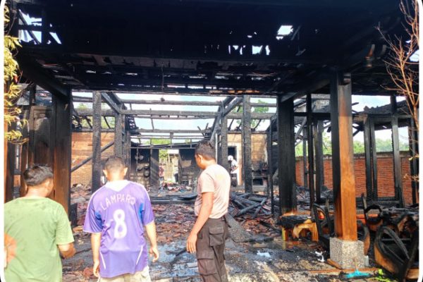 DIDUGA KORSLETING LISTRIK, RUMAH DI BACEM NYARIS LUDES