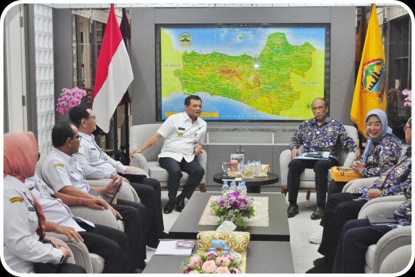 GUBERNUR JATENG MINTA BPKP TERUS LAKUKAN EVALUASI PEMBANGUNAN