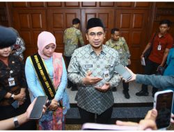 TAJ YASIN TEKANKAN PERAN STRATEGIS BUNDA PAUD DALAM MEMBANGUN BUDAYA MEMBACA SEJAK DINI