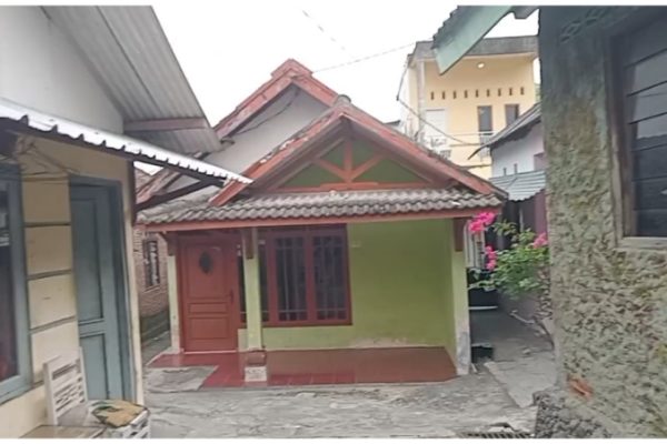 DIGANDENG KEMENDES, KANTOR PT ANTaM TERNYATA RUMAH KONTRAKAN KOSONG