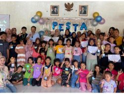 MAHASISWA KKN-T IPB GELAR PESTA BUKU DI DESA KAJENGAN, DUKUNG LITERASI ANAK LEWAT LOMBA SERU