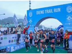 SENSASI LARI DI ATAS AWAN, 22 NEGARA RAMAIKAN DIENG TRAIL RUN 2025