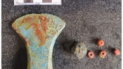 KAPAK CORONG PERUNGGU DIDUGA PENINGGALAN MASA KLASIK DITEMUKAN DI KAMOLAN