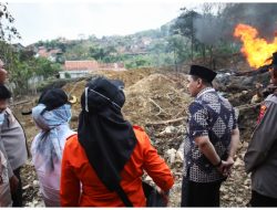 KORBAN KEBAKARAN SUMUR MINYAK ILEGAL DI GANDU BERTAMBAH JADI EMPAT ORANG 
