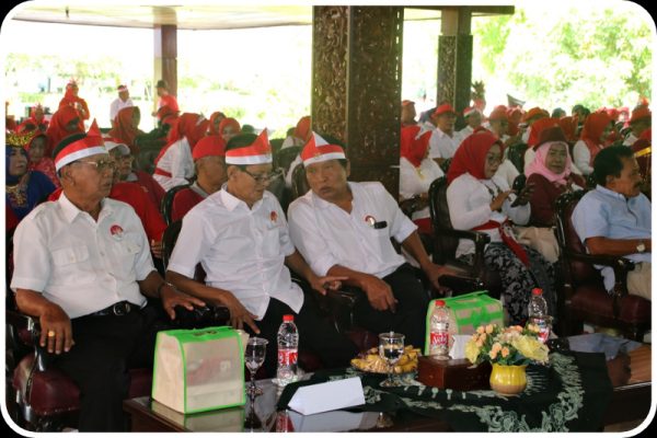 PENDOPO BUPATI BLORA JADI AJANG NOSTALGIA LAGU LAWAS 17 AGUSTUS