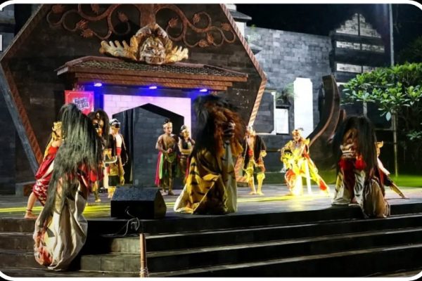 BLORA CULTURE SHOW: PANGGUNG KREATIVITAS UNTUK MERAWAT WARISAN BUDAYA